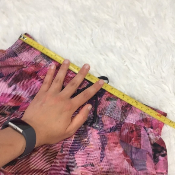 Lululemon Spring Break Away Short Sun Dazed Multi - Picture 6 of 9